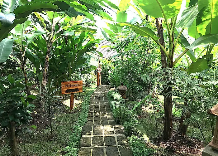Clove Tree Hill 4* Blimbing